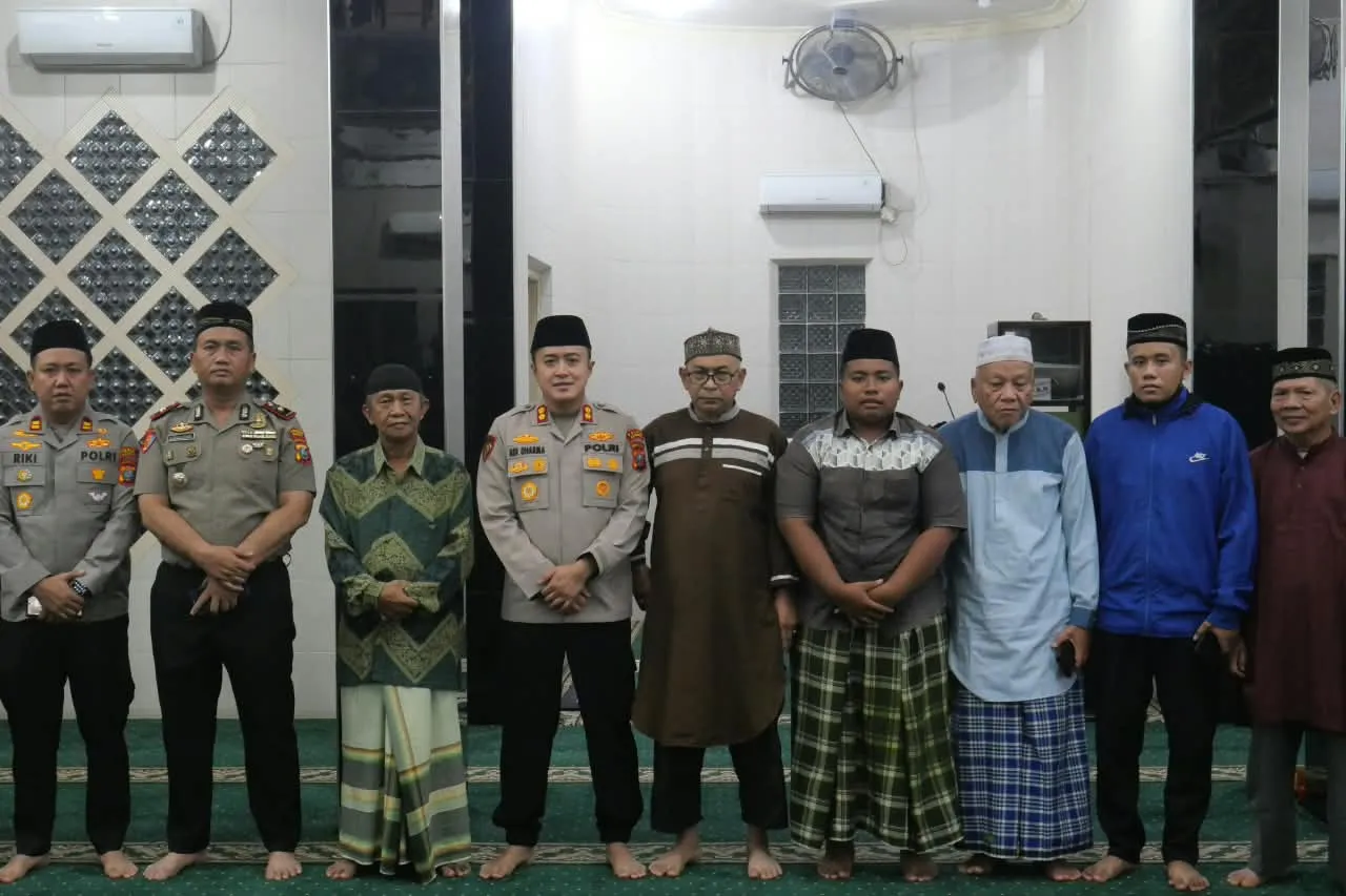 Subuh Berjemaah di Kisaran Barat, Kapolres Asahan Ajak Masyarakat Perangi Narkoba dan Jaga Kamtibmas