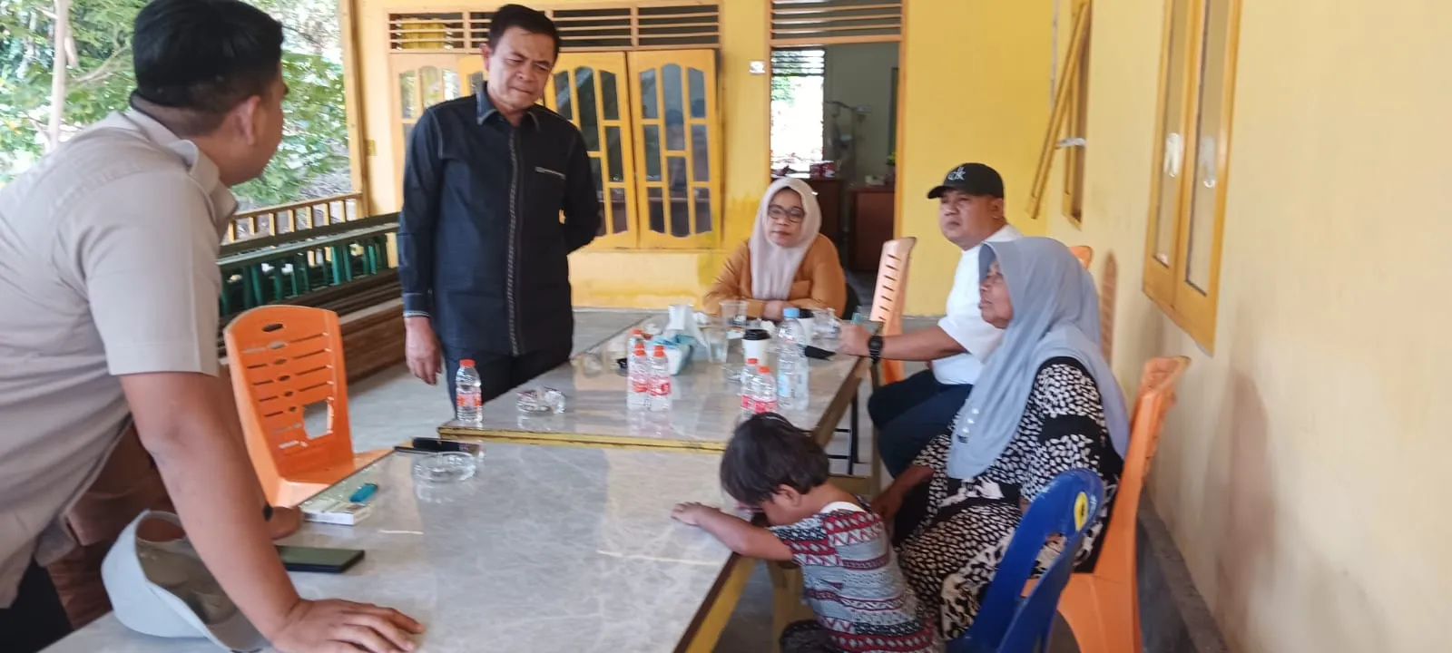 Wakil Ketua DPRD Madina Bantu Biaya Pengobatan Mata Anak Piatu Dari Kotasiantar