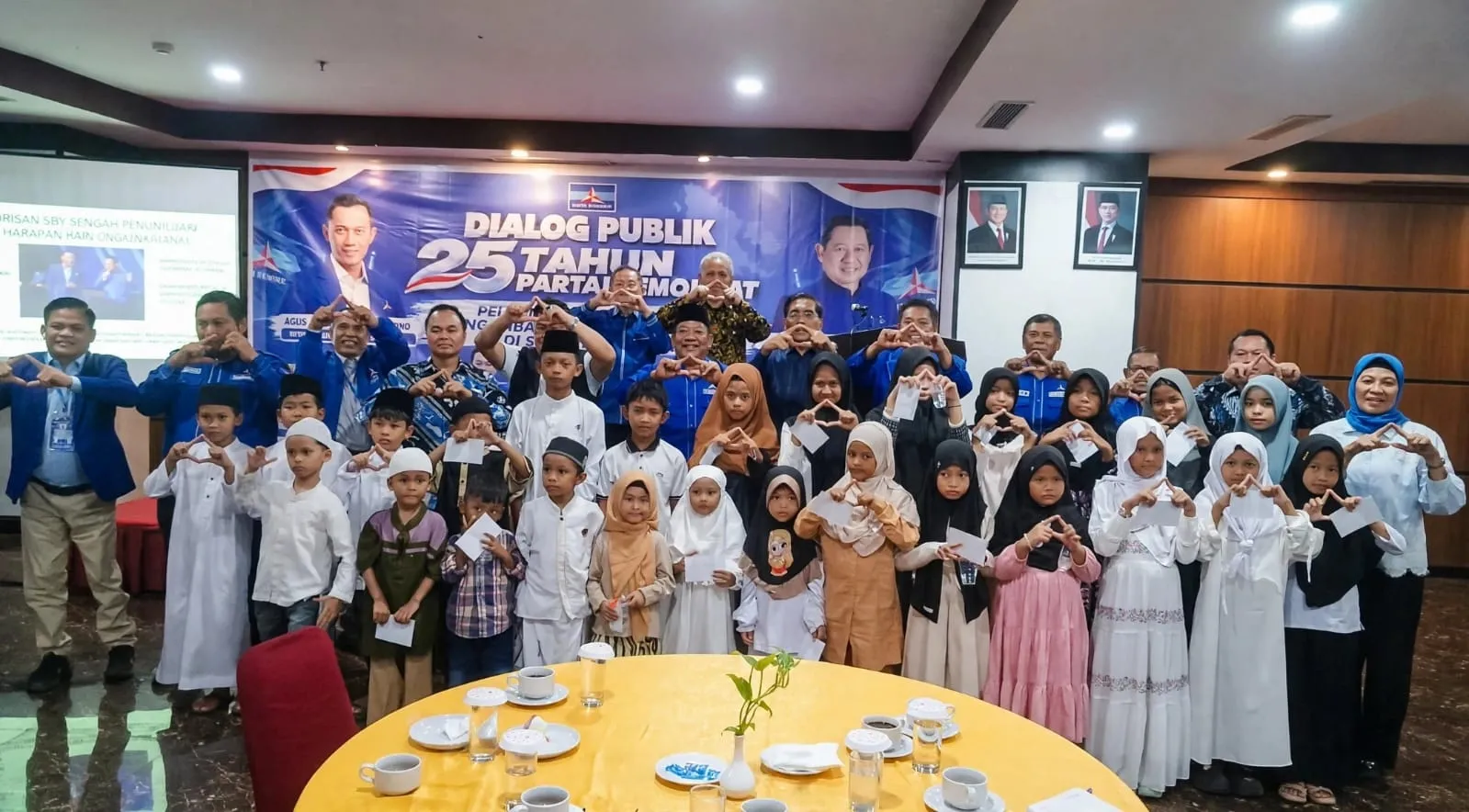 FSDSUB Gelar Dialog Publik 25 Tahun Partai Demokrat Di Medan