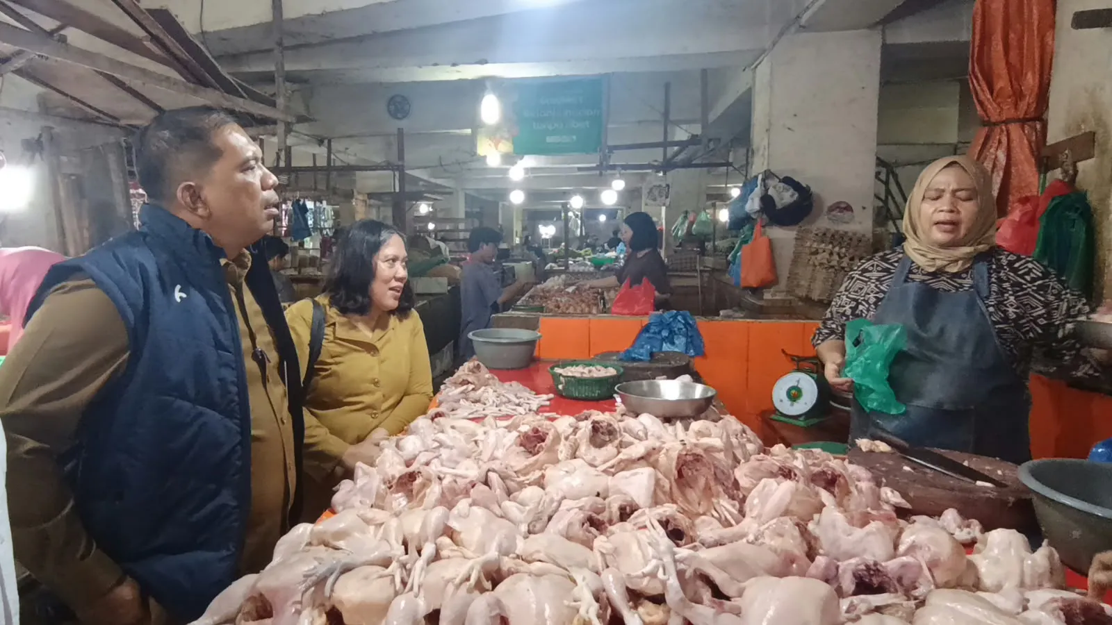 TPID Intervensi Pasar Tekan Harga Cabai Dan Ayam