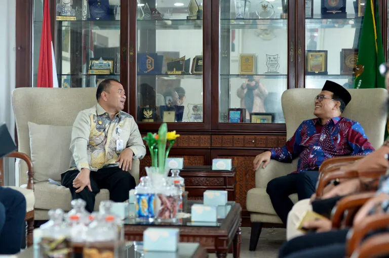 Penrad Siagian Soroti Listrik Nias, KJA Danau Toba hingga Pemangkasan TKD