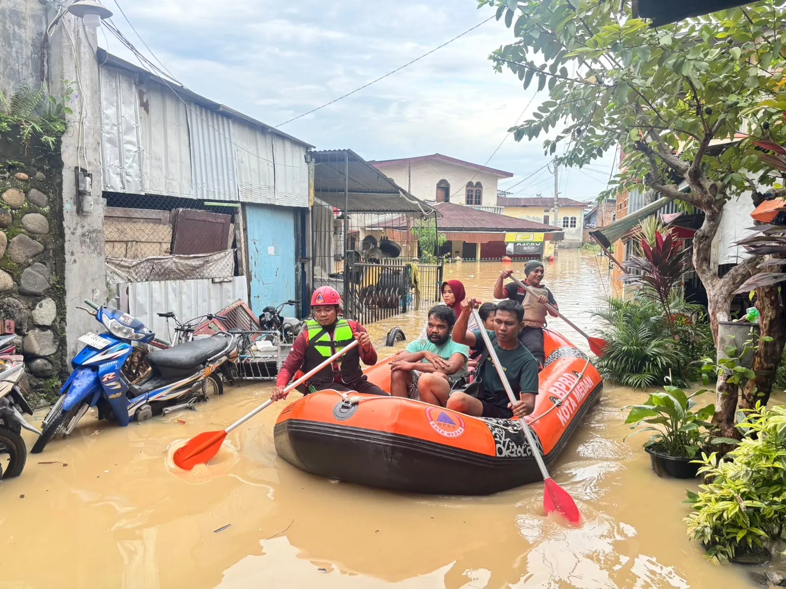 Antisipasi Banjir, Rico Waas Inventarisasi Lebih dari 200 Lokasi Pengungsian