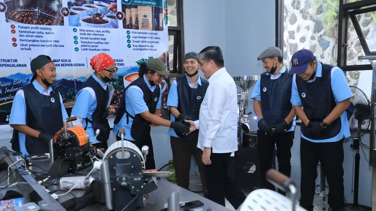 Kemnaker Targetkan 70% Lulusan Vokasi Bekerja, Ini Strateginya