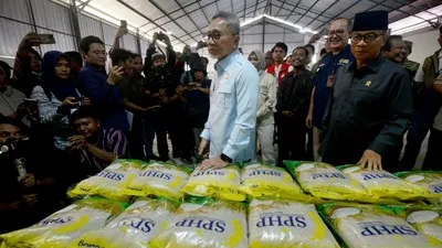 Koperasi Merah Putih Jual Beras Subsidi Rp12.500 per Kg, Sasar 33,2 Juta Penerima