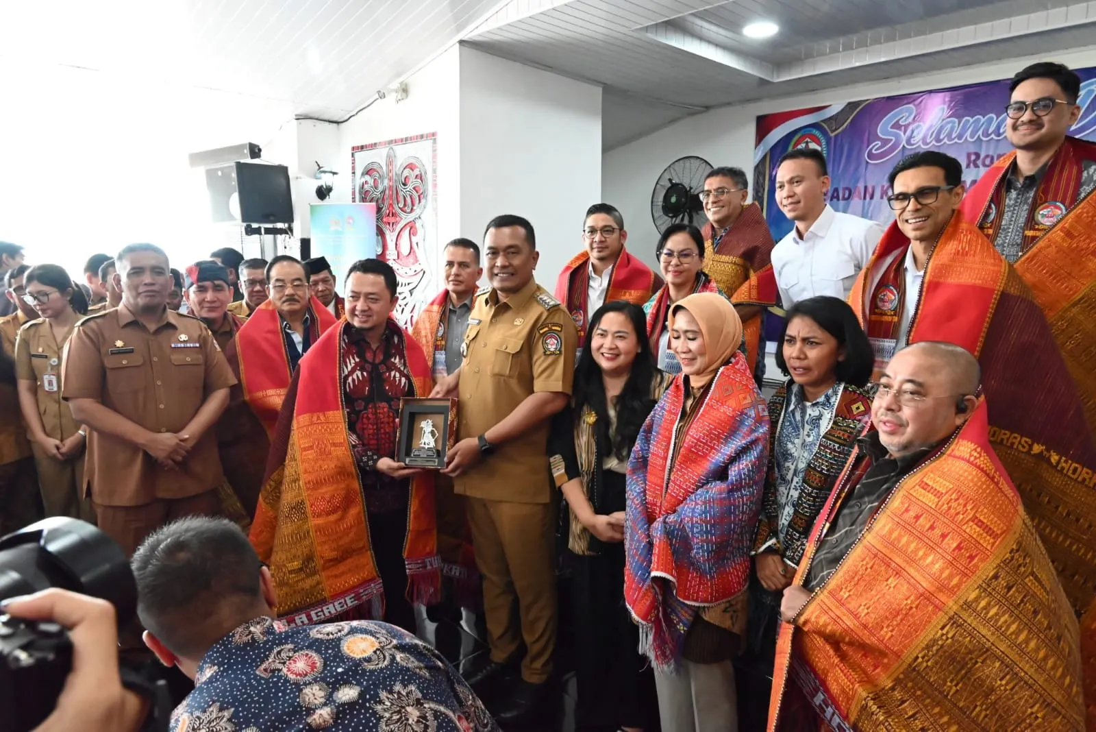 BKSAP) DPR RI Dorong Pembentukan Branding Untuk Potensi Pariwisata Toba