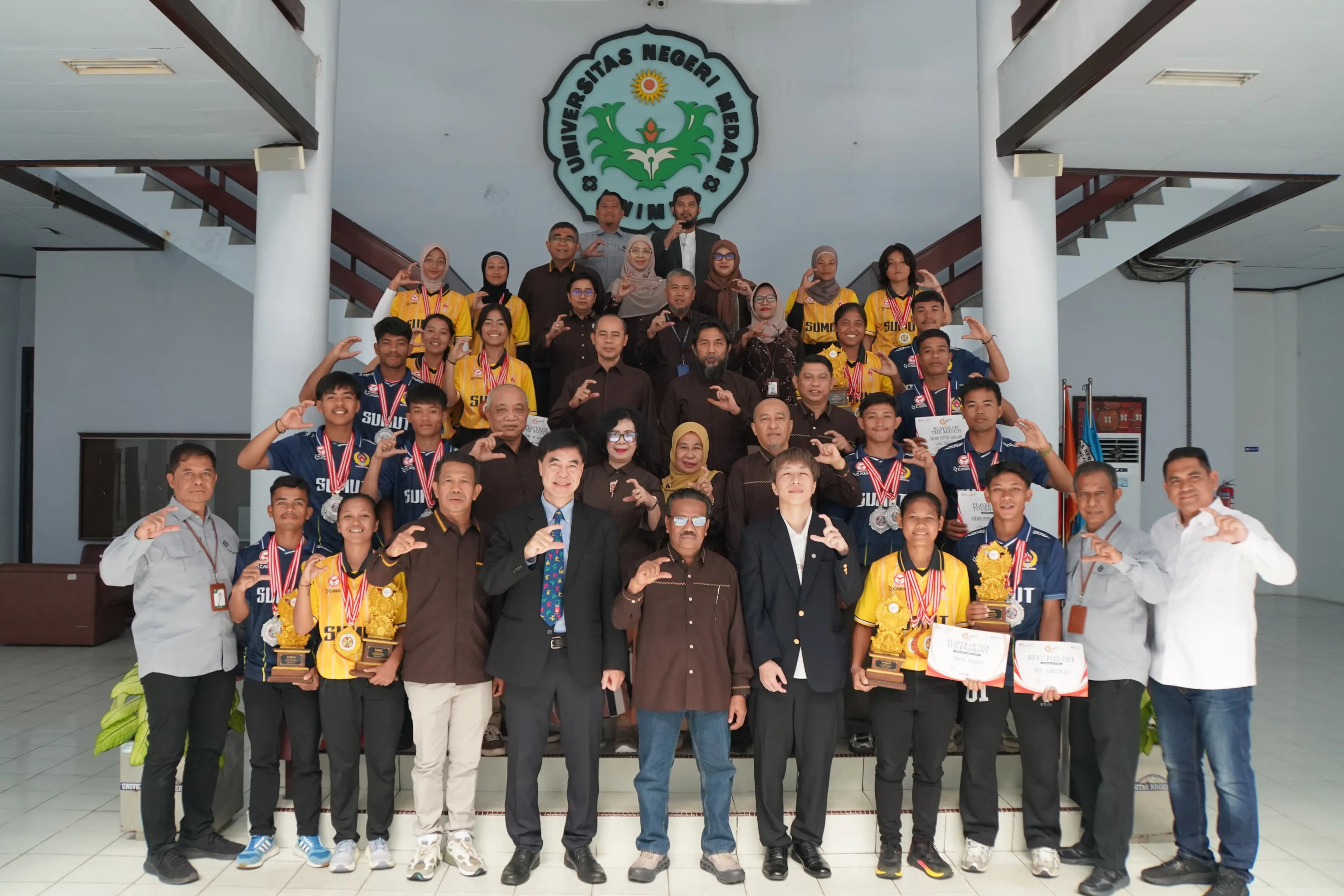 Mahasiswa Unimed Harumkan Sumut, Bawa Pulang Medali Kejurnas Cricket 2026