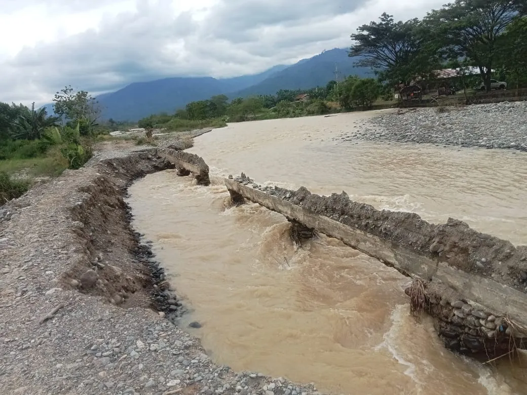 Warga Pertanyakan Kualitas Proyek Pengerukan Sungai Kali Bulan