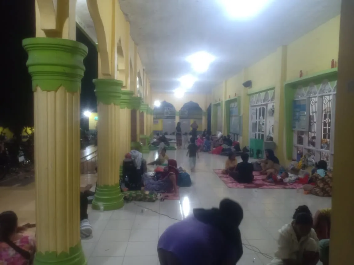 BPBD Langkat dan Warga Siapkan Dapur Umum untuk Pengungsi Banjir Besitang