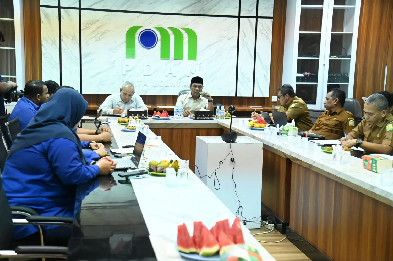 Bupati Aceh Besar Ikuti Pemaparan Rencana Bisnis Perumda Tirta Mountala 2026–2030