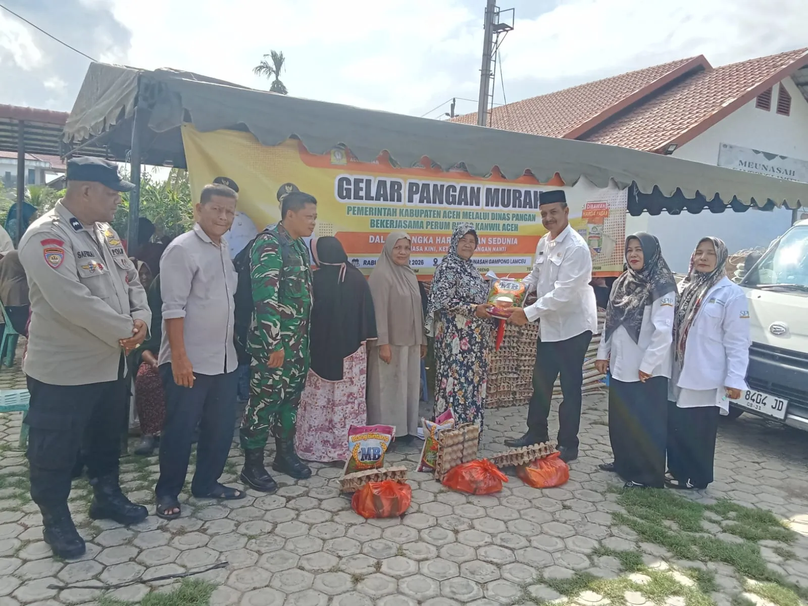 GPM di Kuta Baro, Pemkab Aceh Besar Bantu Warga Dapatkan Sembako Murah
