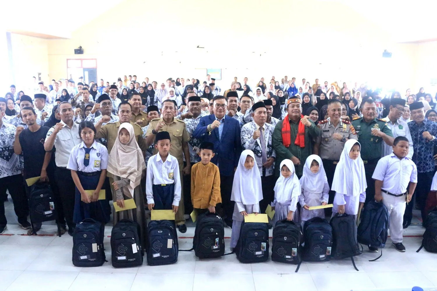 Bupati Minta Sekolah Jaga Siswa, PGRI Bantu Guru dan Siswa Korban Kebakaran