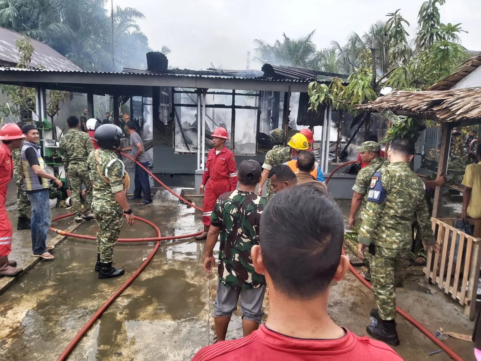 Rumah Dihuni Tiga KK di Brandan Timur Baru Ludes Terbakar, Kerugian Rp200 Juta
