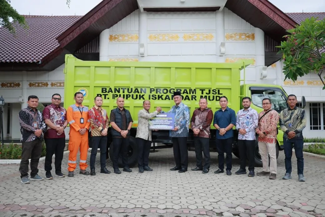 Aceh Utara Kini Punya Truk Sampah Baru, Sinergi PT PIM dan Pemkab demi Lingkungan Bersih