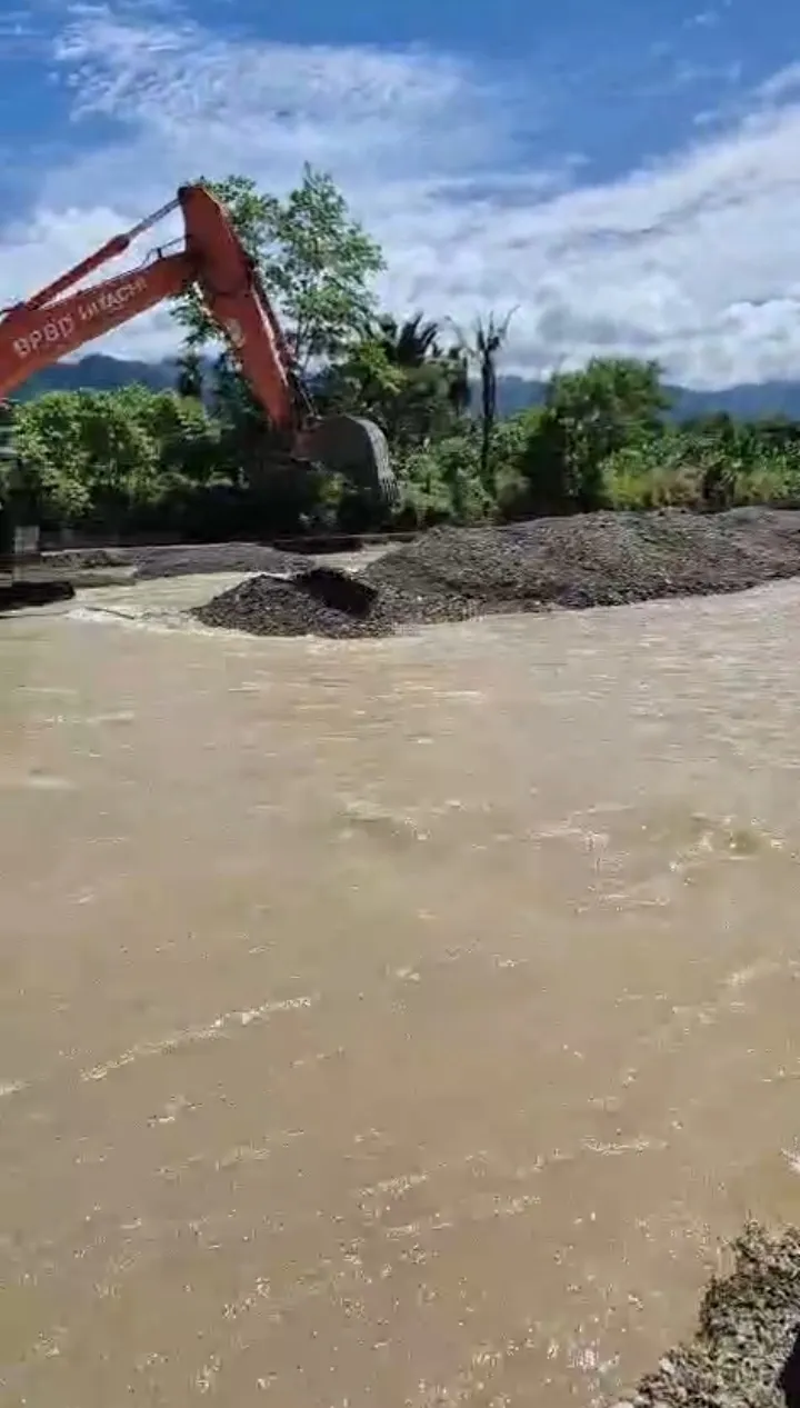 BPBD Aceh Tenggara Perbaiki Tanggul Jebol di Sungai Lawe Bulan di Kecamatan Bambel