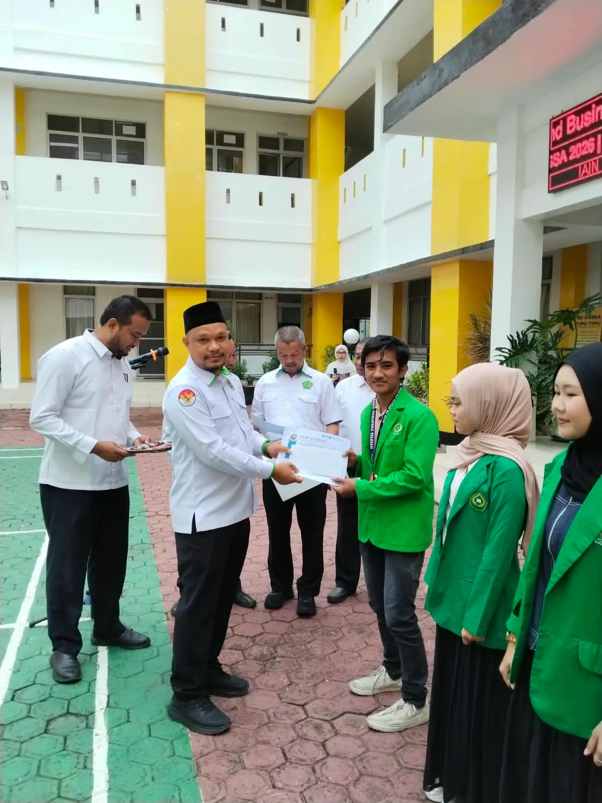 Tiga Mahasiswa FEBI IAIN Langsa Raih Juara III Business Plan se-Sumatera