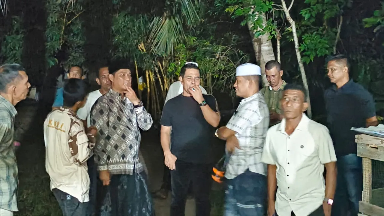 Bupati Aceh Besar Kunjungi Korban Kebakaran Rumah di Meunasah Tuha