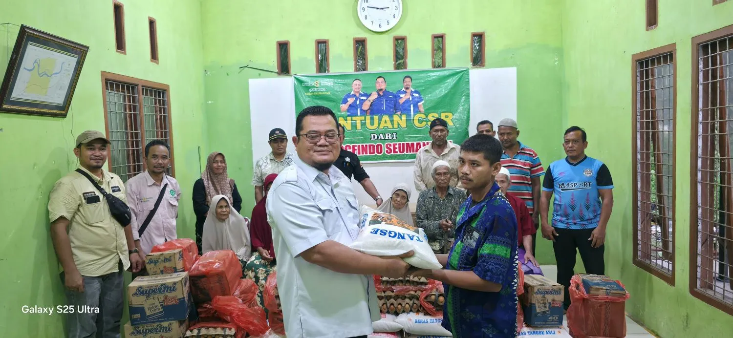 PT Socfindo Seumayam Salurkan Sembako untuk Disabilitas