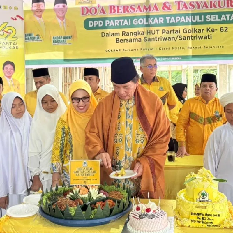 Peringati HUT ke-62, Golkar Tapsel Lakukan Berbagai Aksi Sosial