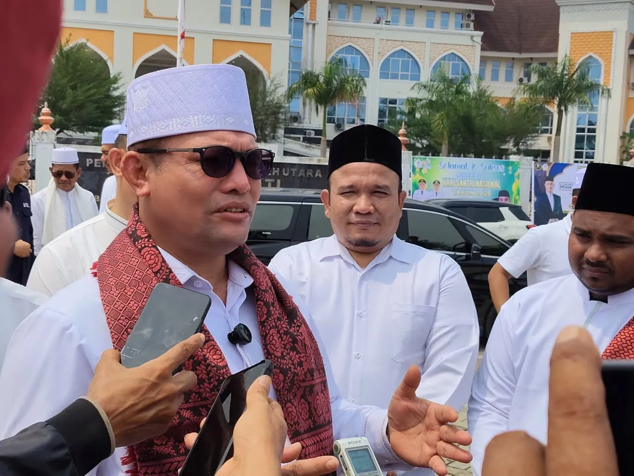Sarung Putih di Samudera Pasai, Nyala Santri untuk Indonesia Emas