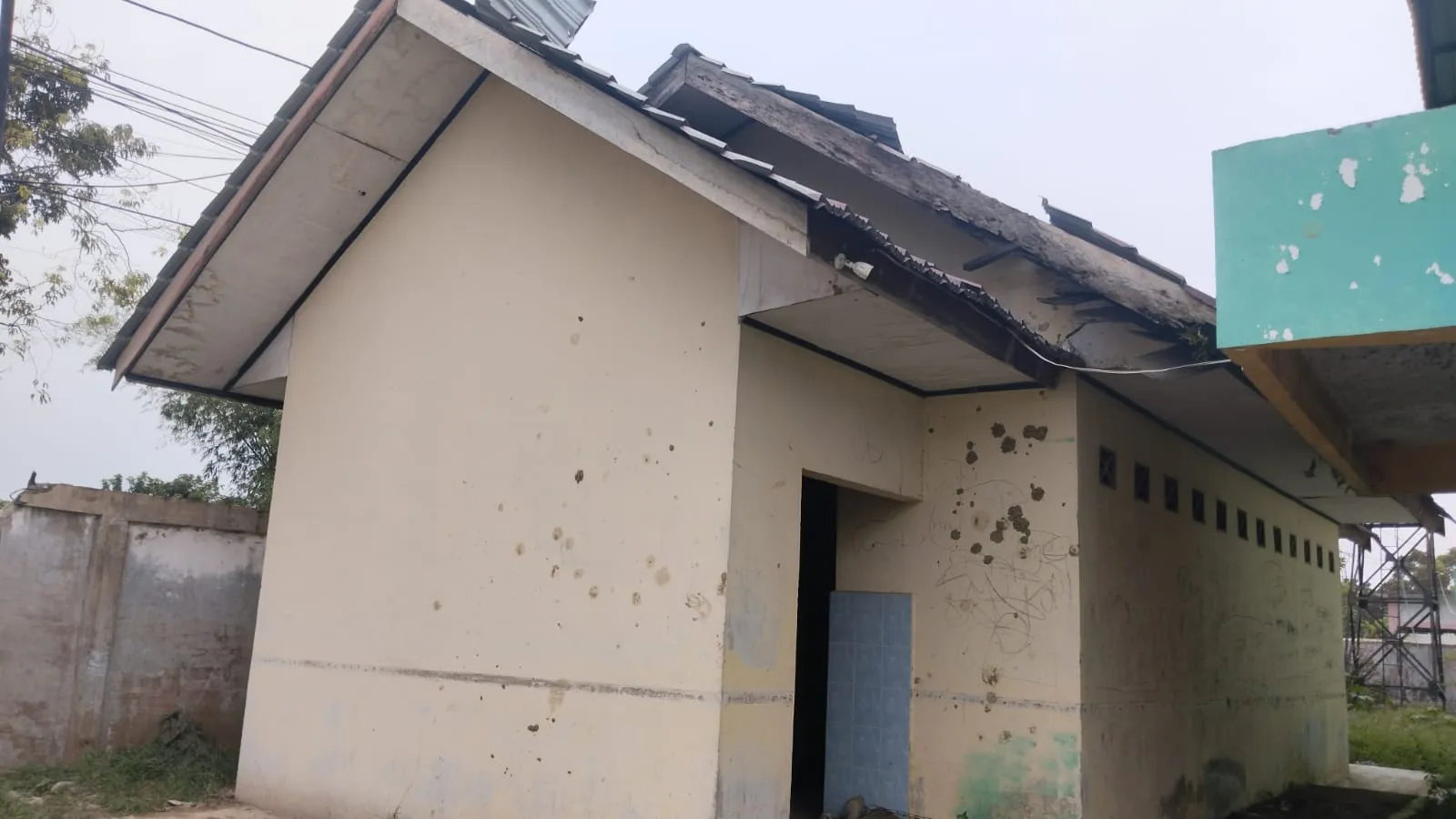 Mirip Sarang Hantu, Gedung MCK di Samping GOR Kutacane Terbengkalai
