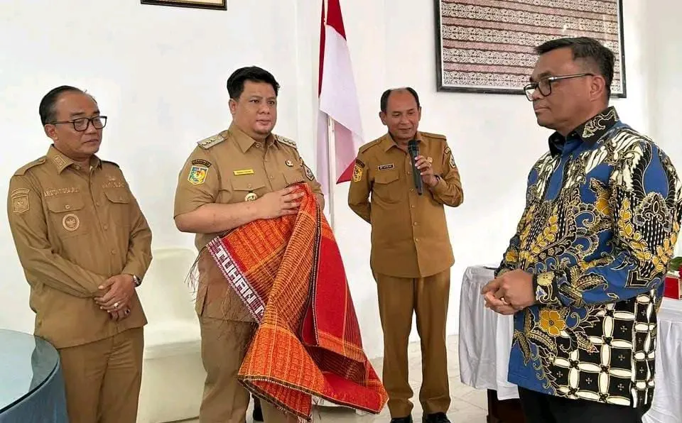Perpustakaan Daerah Samosir Raih Akreditasi B, Vandiko Dorong Penguatan Layanan Literasi