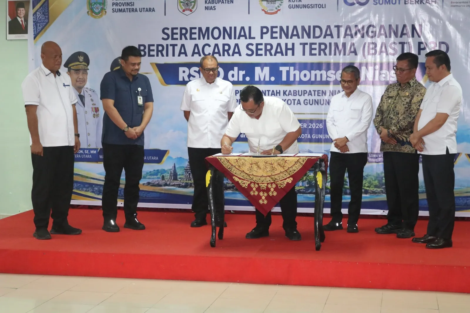Gubsu Hadiri Penyerahan RSUD dr. M. Thomsen Nias