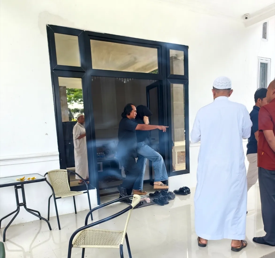 Istri Gerebek Ketua DPRK Nagan Raya di Rumah Dinas, Warga Desak Proses Hukum