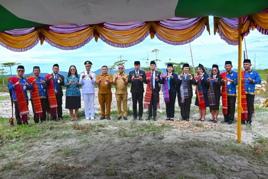 Bupati Humbahas Minta Pejabat yang Dilantik Berikan Pelayanan Terbaik kepada Masyarakat