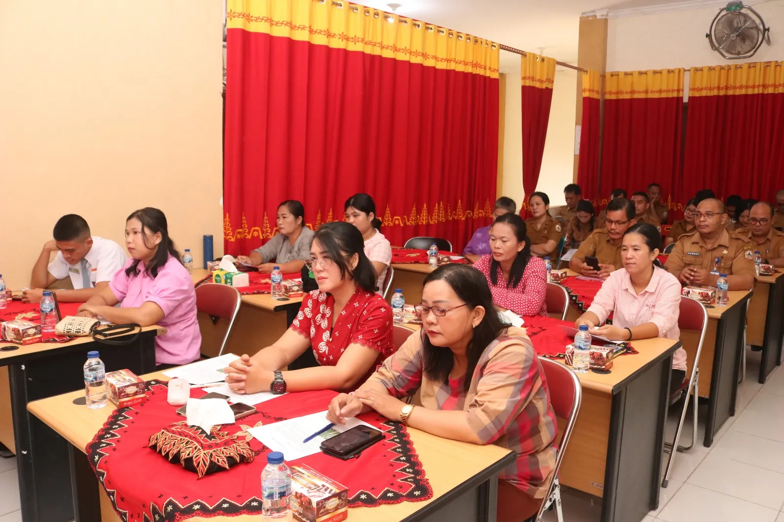 Pemko Gunungsitoli Dorong Anyaman Sinasa Jadi Produk Unggulan