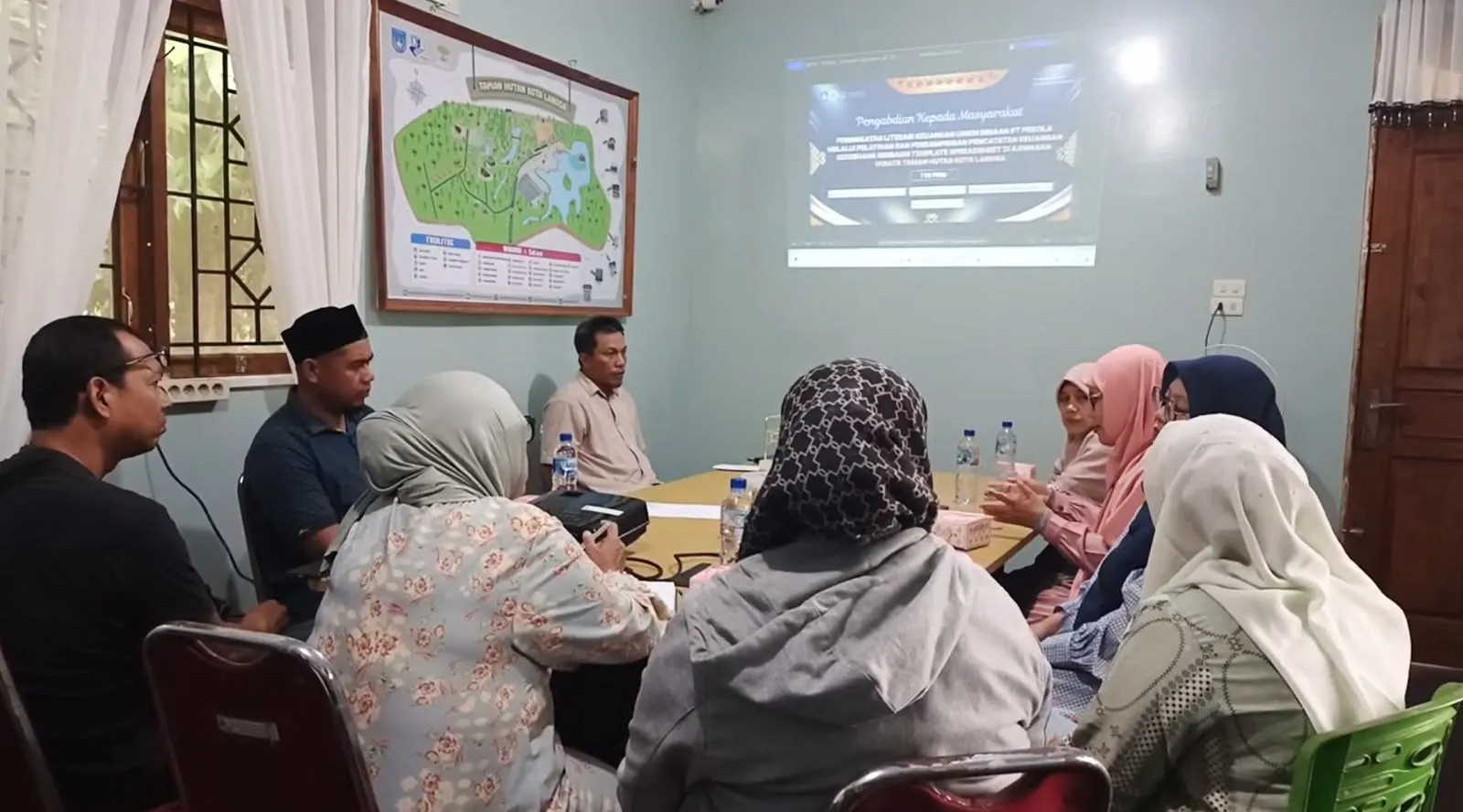 PKM Dosen FEB Unsam Gandeng PT Pekola Latih UMKM Melek Digital