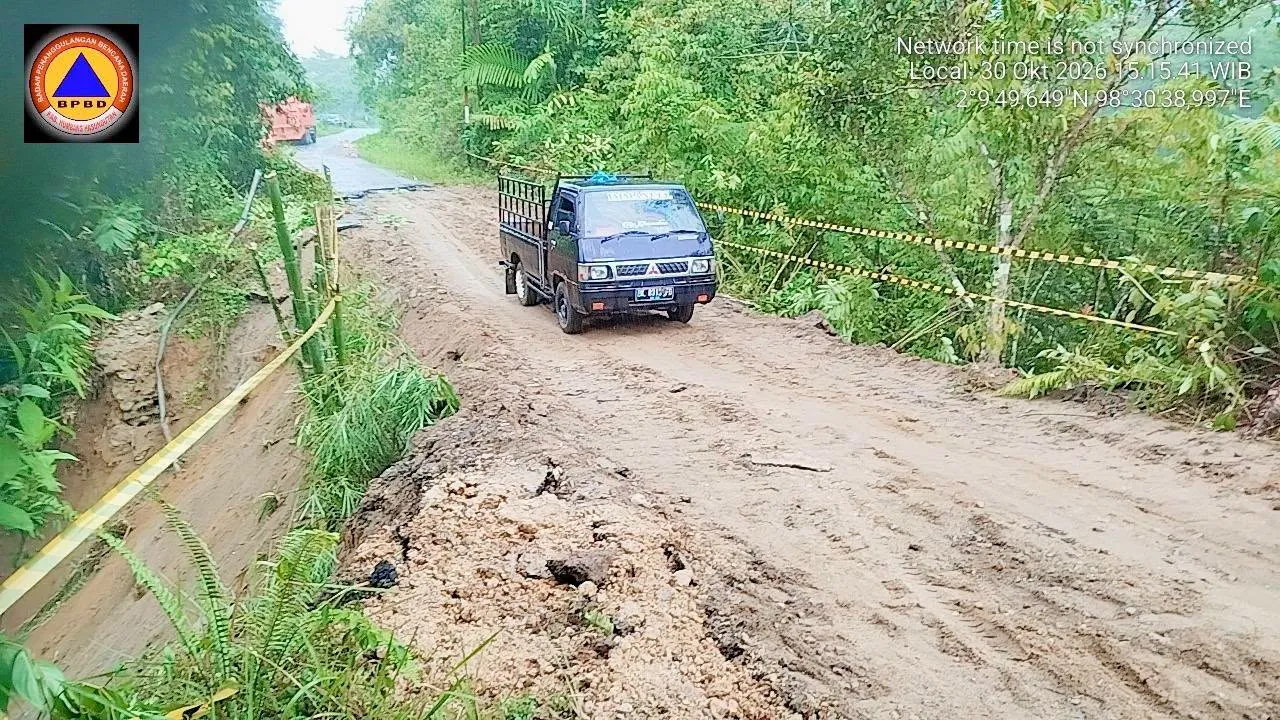 Bupati Humbahas Instruksikan Penanganan Longsor di Pakkat, Akses Jalan Kembali Lancar