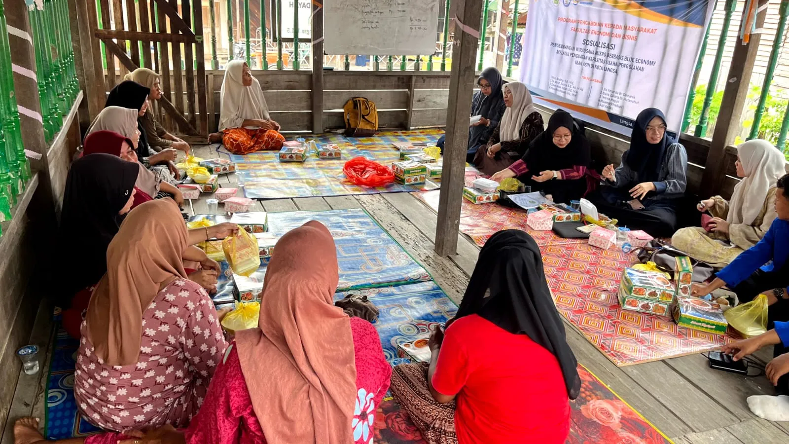 Tim PKM FEB Unsam Kembangkan Wirausaha Mikro Ikan Asin Berbasis Blue Economy