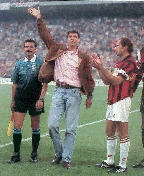 Pesona Indah Marco Van Basten, Sang Striker Legendaris AC Milan Dan Timnas Belanda
