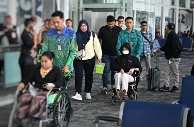 Dua Siswi Korban Dugaan MBG Dirujuk ke Jakarta, Bobby Minta Kondisi Psikis Diperhatikan