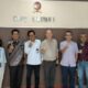 Ketua DPD Organda Sumatera Utara, Dr Haposan Siallagan MH bersama pengurus Organda Angsuspel Belawan foto bersama pada saat audiensi dengan KPPU di Kantor Kanwil I KPPU Medan yang diterima Kakanwil I KPPU, Ridho Pamungkas.