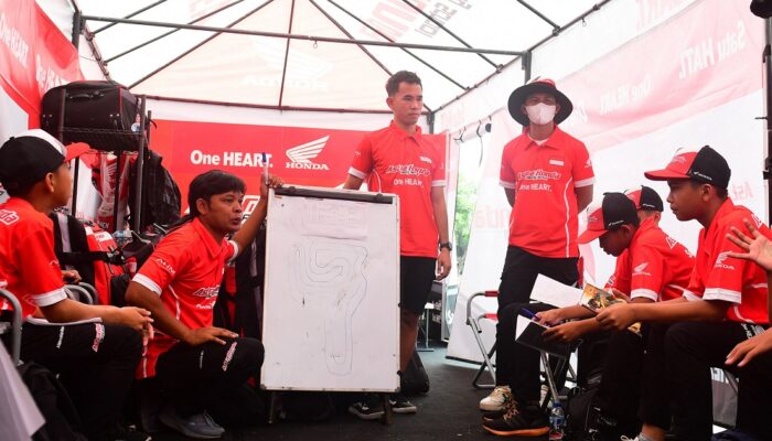 Honda Lanjutkan Pembinaan 16 Pebalap Muda