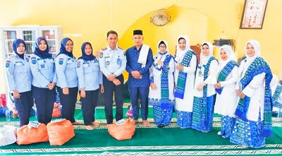 PPD BMKT Kota Medan saat berkunjung ke Lapas Perempuan Klas IIA Tanjung Gusta Medan, Kamis (27/10). Waspada/Ist