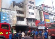 Toko Sepatu Di Pasar Sambu Ludes Terbakar