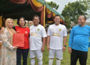 Momen Bupati Sergai dan Istri Jumpa Guru Sekolahnya, Sampai Berangkulan