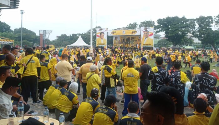 Jalan Sehat Meriahkan HUT Partai Golkar Di Binjai