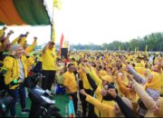 Peserta Jalan Sehat HUT PG Kuningkan Alun-alun Labura