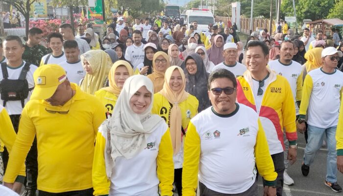 Meriahkan HUT Ke-58 Partai Golkar, Pj Bupati Pidie Dan Istri Ikut Jalan Sehat