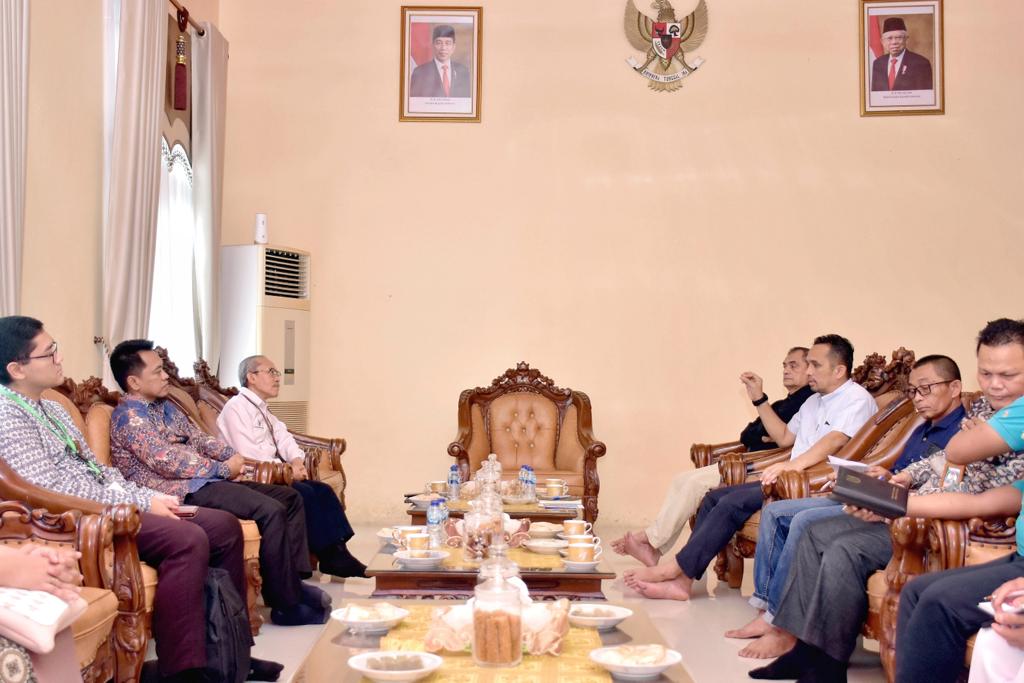 Reza Pahlevi Peserta Perdana Pendataan Regsosek Di Sabang Reza Pahlevi Peserta Perdana Pendataan Regsosek Di Sabang