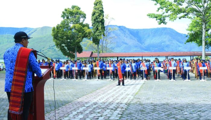 Pemkab Samosir Peringati Hari Kesadaran Nasional Dirangkai Hari Ulos Nasional
