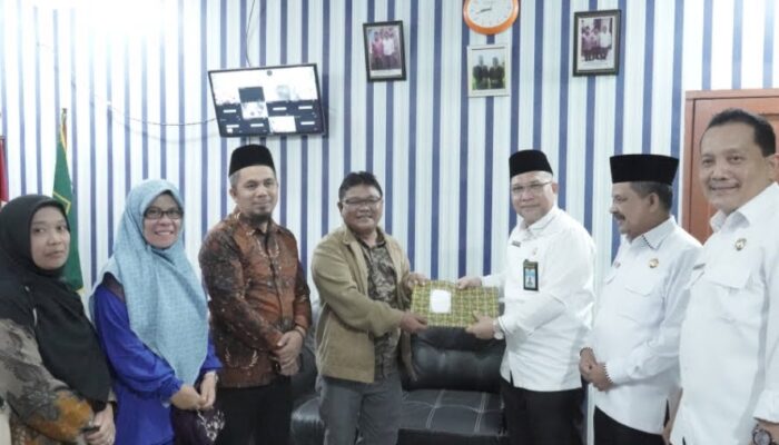 Kakanwil Kemenagsu Kunjungi Kantor Kemenag Taput Terdampak Gempa