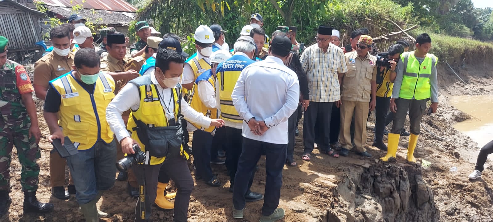 Menteri PUPR RI Basuki Instruksikan Seluruh Tanggul Jebol Harus Rampung Minggu Ini
