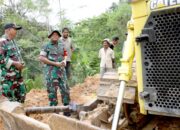 Dandim 0102/Pidie Pantau Pembukaan Jalan Baru TMMD Di Tiro