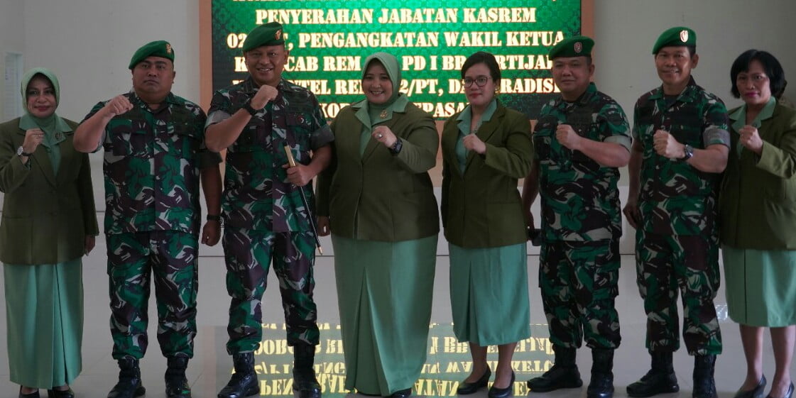 Danrem 022/PT  Pimpin Tradisi Korps Penyerahan Jabatan 