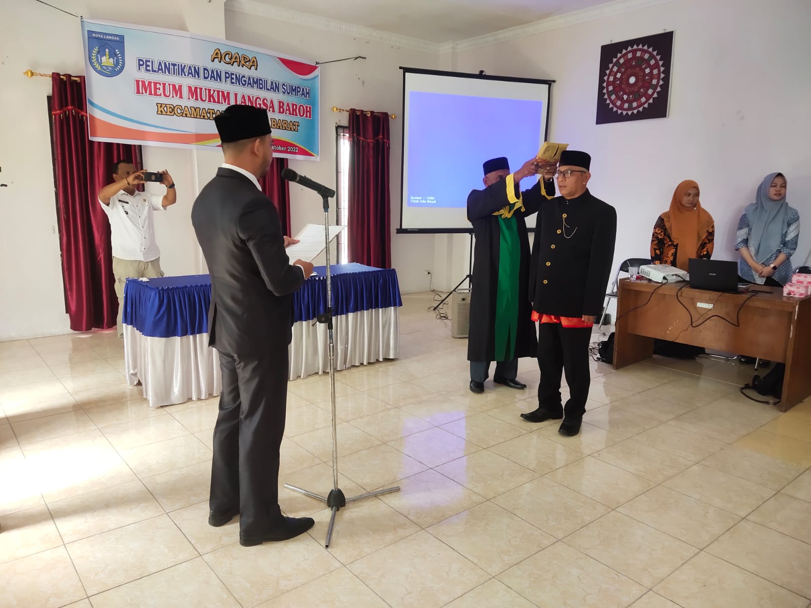 Idris Ismail Dilantik Jadi Imeum Mukim Langsa Baroh