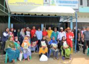 Bupati Zahir Giatkan Gotong Royong  Salurkan Bantuan